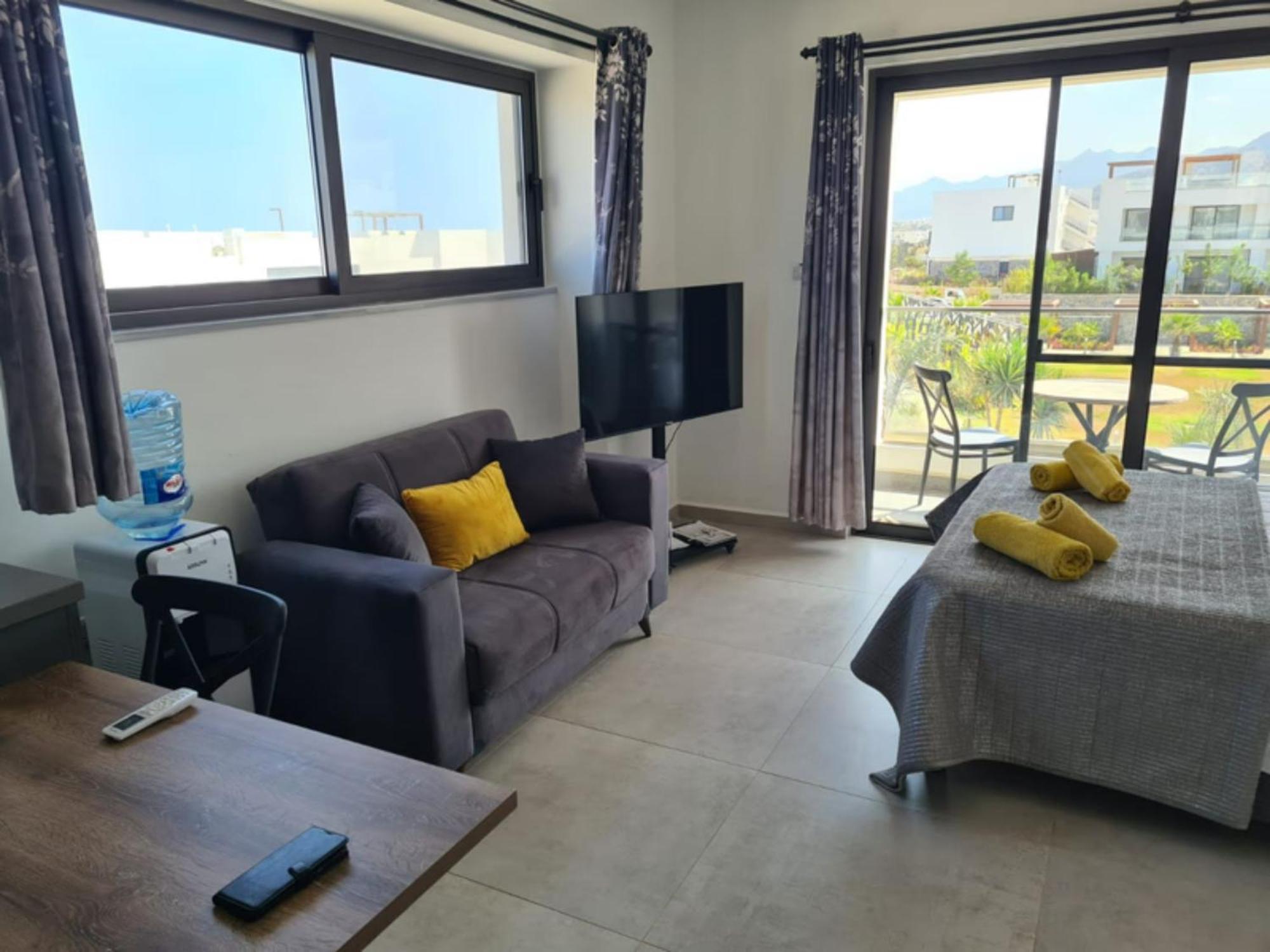Beachfront Penthouse Studio Apartment, Eco Wellness Resort, Heated Pool Kerínia Kültér fotó